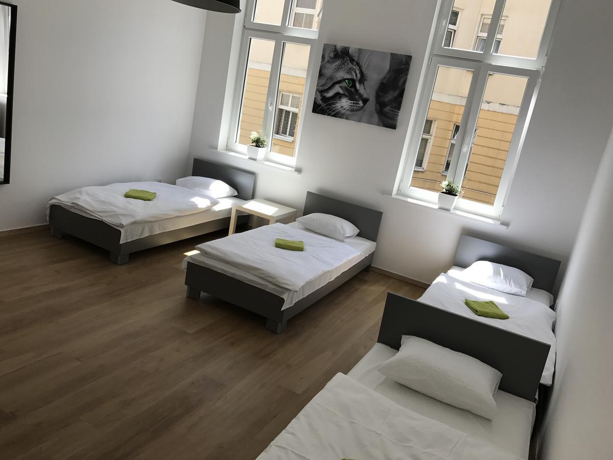 Green Hostel Познань Экстерьер фото
