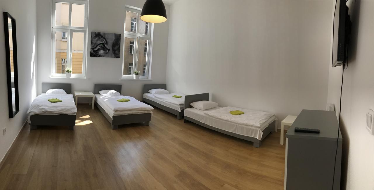 Green Hostel Познань Экстерьер фото
