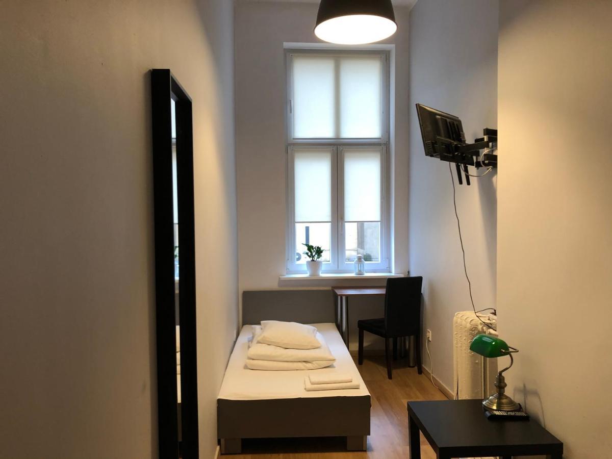 Green Hostel Познань Экстерьер фото